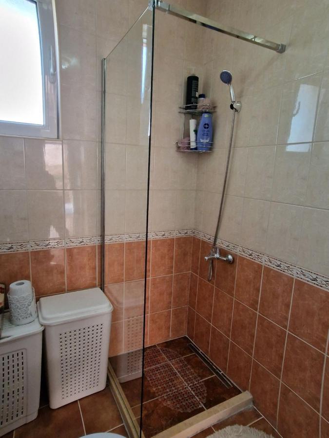 Family Apartment-Dilorena บาร์ ภายนอก รูปภาพ